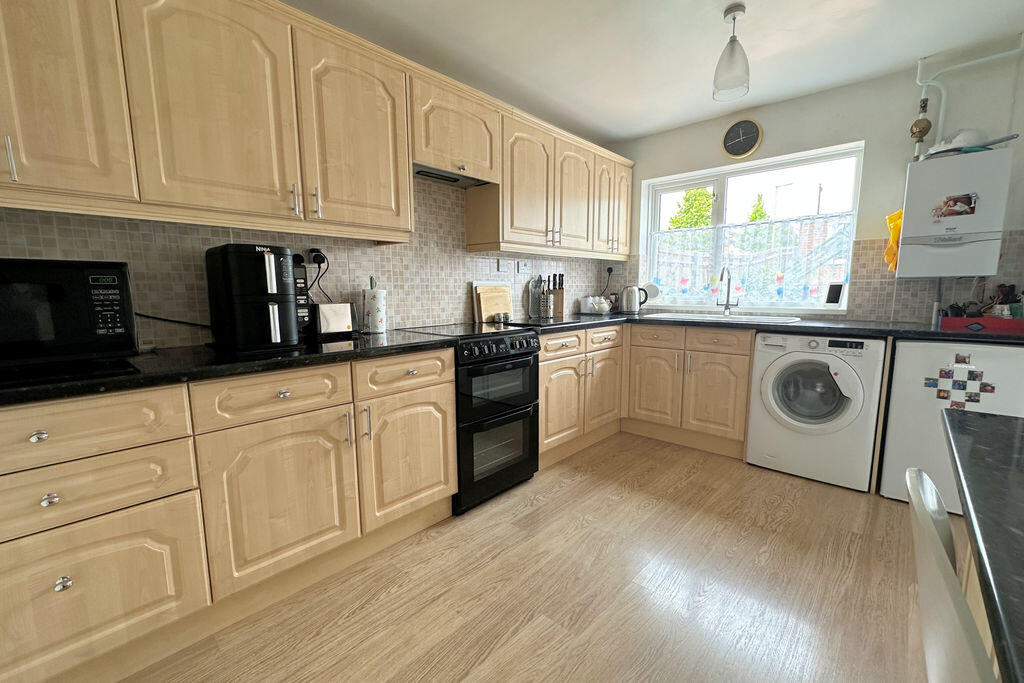 House in Portsmouth - View 3