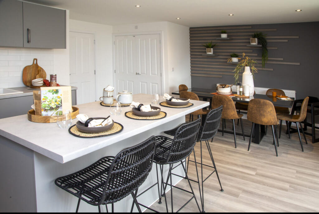 House in Northampton, North Northamptonshire - View 3