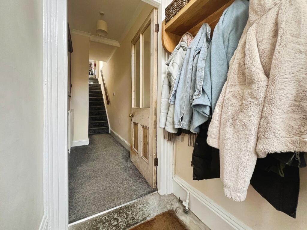 Apartment in Street, Somerset - View 4