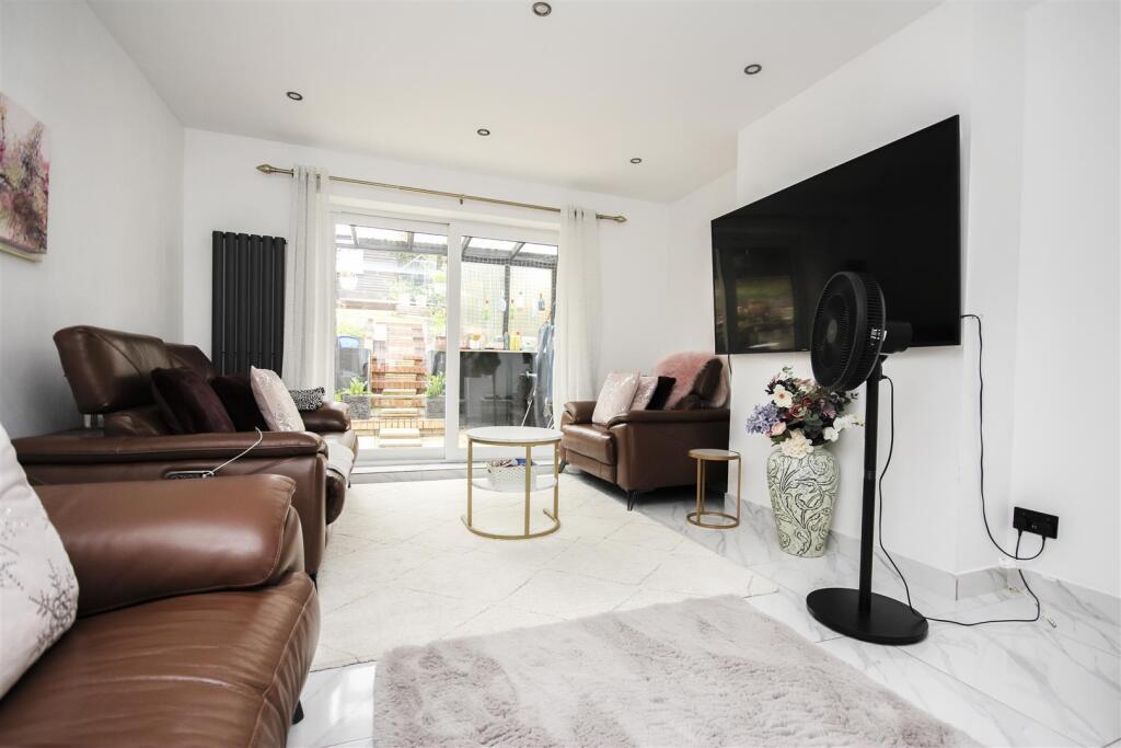 House in Wellingborough, Wendel View - More
