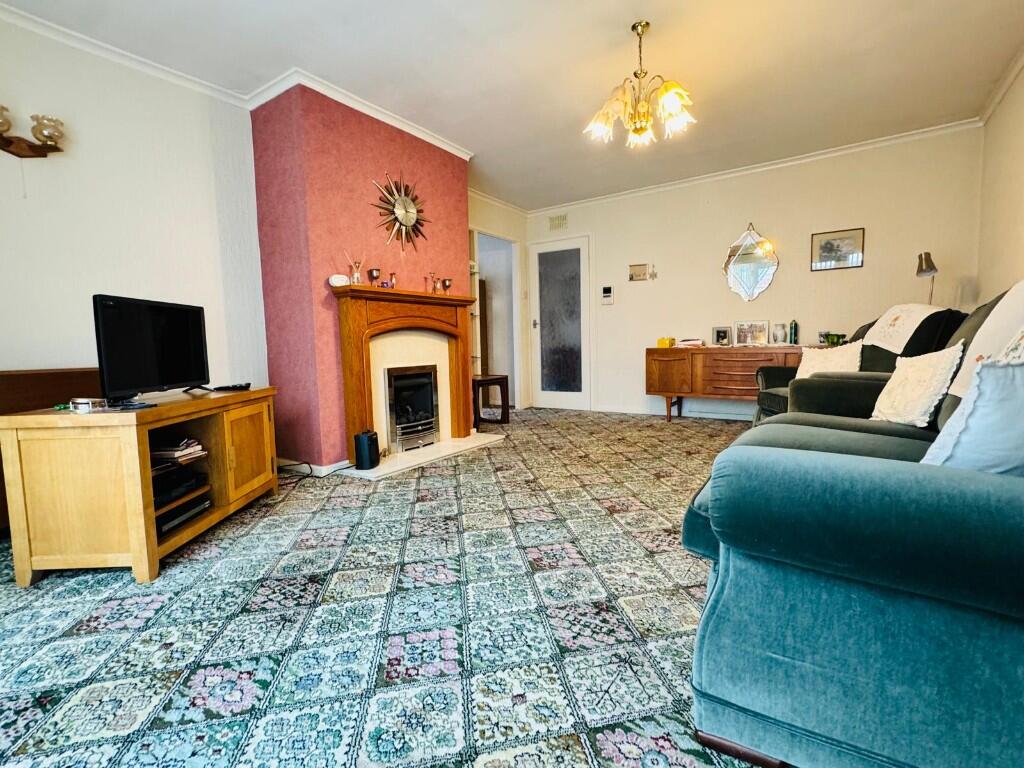 Pennine Crescent, Redcar, North Yorkshire, TS10 photo 2