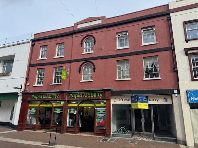 1-bed flat on Lagland Street, Poole, BH15, £160,000