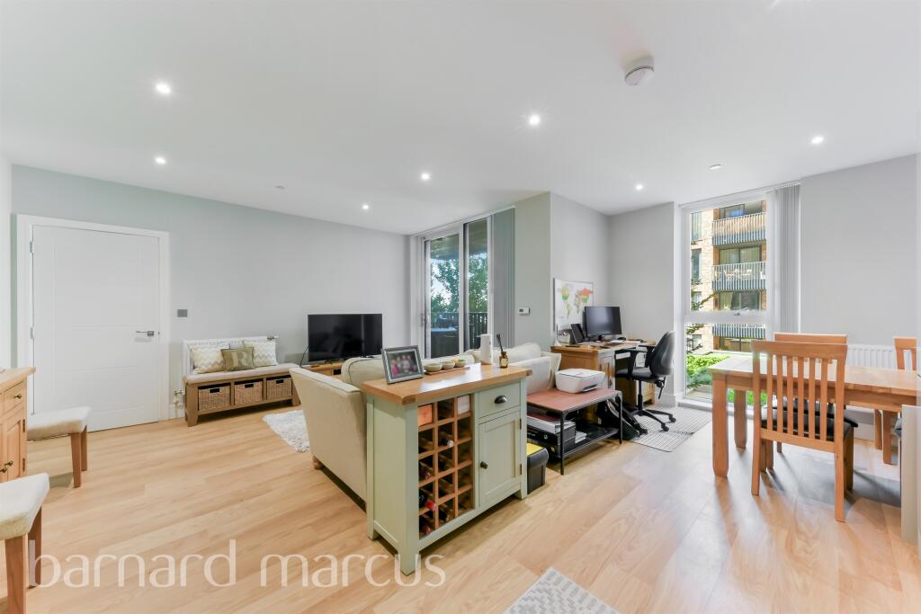 Apartment in London - View 5