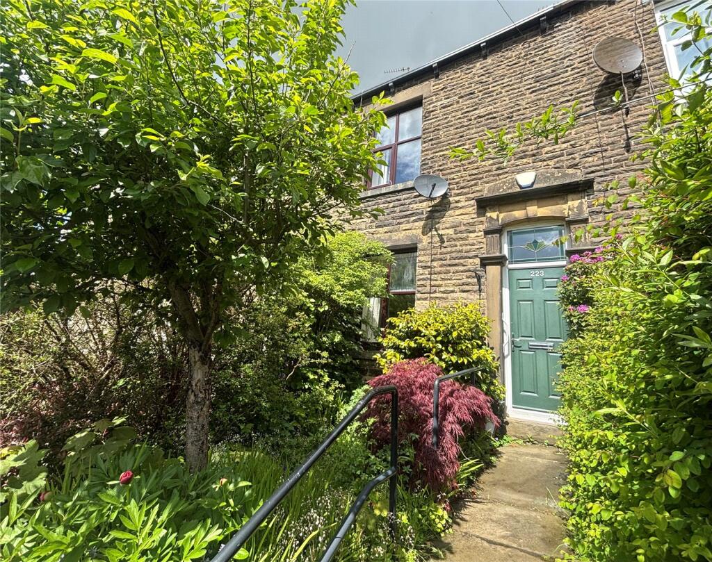 2-bed terraced on Huddersfield Road, Newhey, Rochdale, Greater Manchester, OL16, £175,000