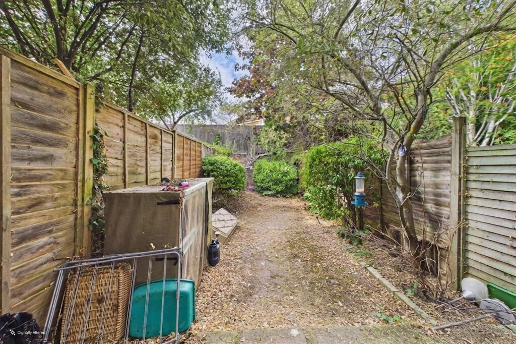 House in Reading, Lower Earley, Earley - More