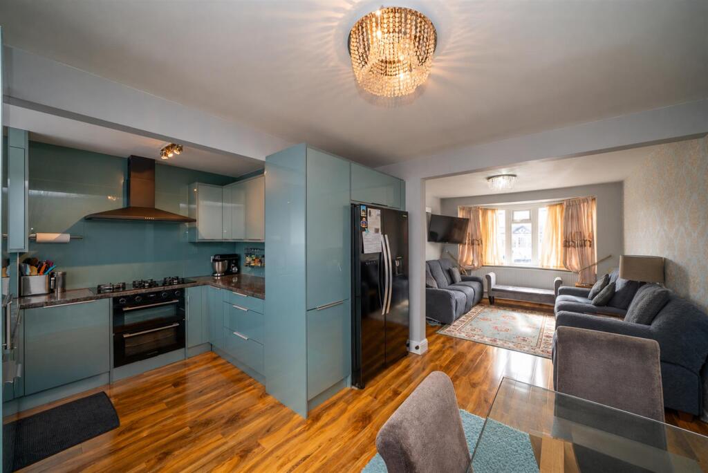 House in Watford - View 4