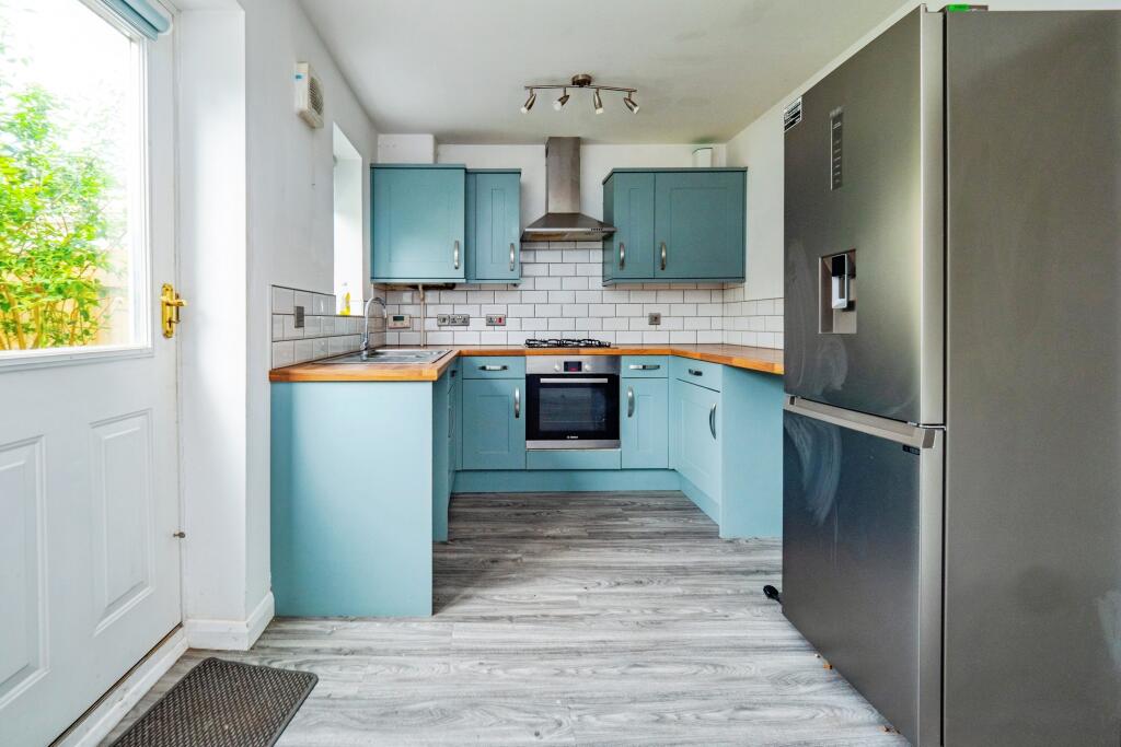 House in Hull - View 2