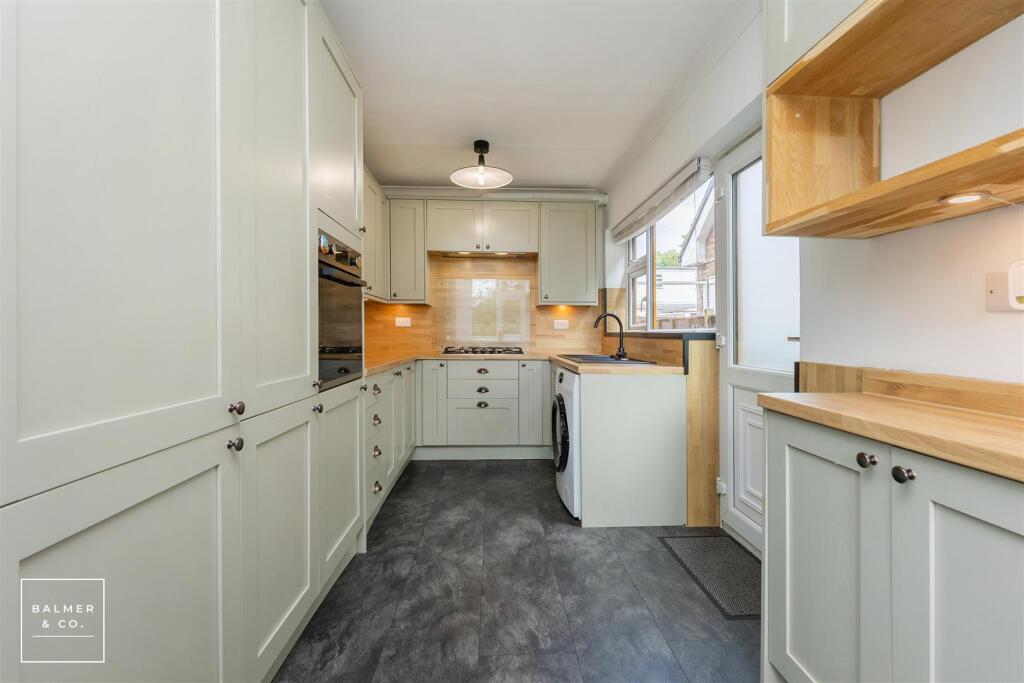 Gadbury Avenue, Atherton, M46 photo 3