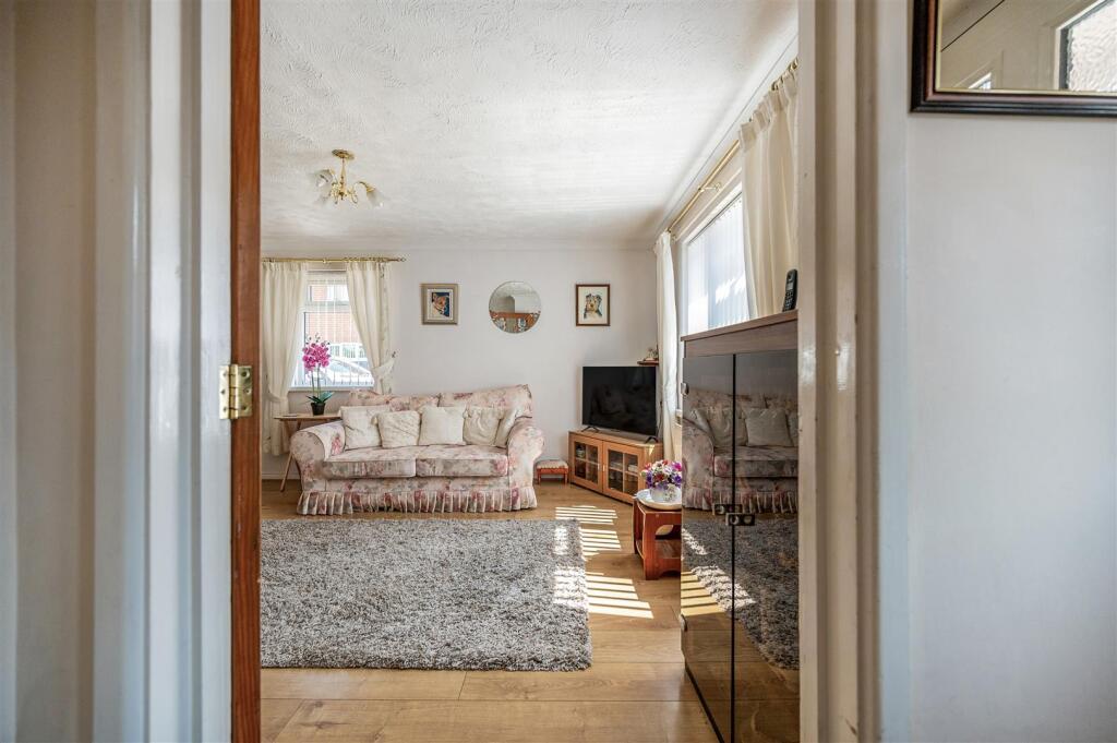 House in Portsmouth - More
