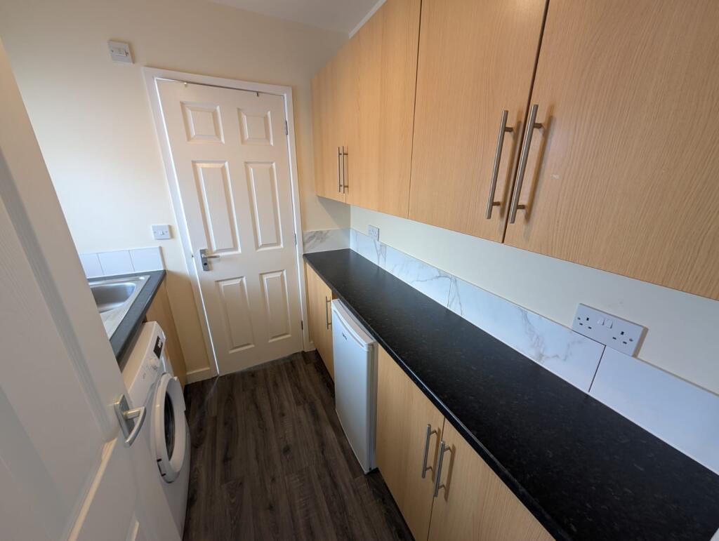 Apartment in Preston - View 3