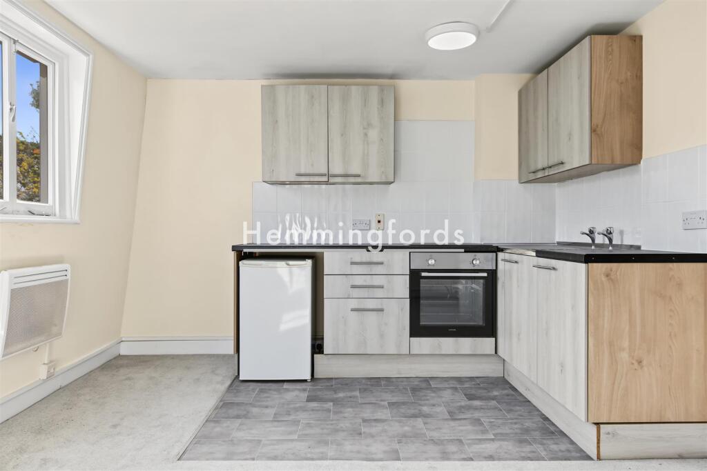 Apartment in London - More