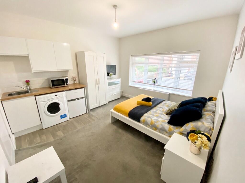 Studio 2, 19 Newcastle Road, Reading, Berkshire, RG2, Berkshire