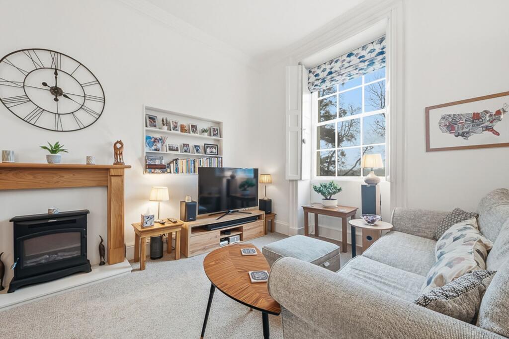 Apartment in Worcester - View 2