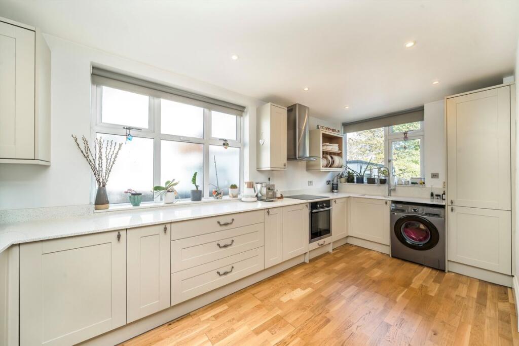 House in London - View 3