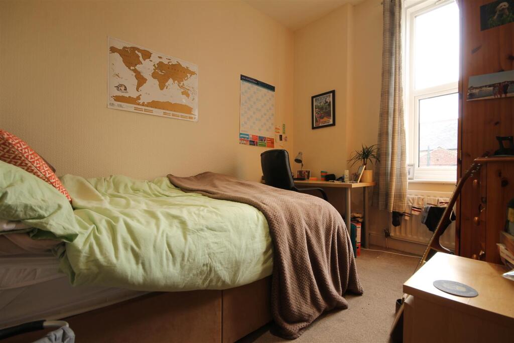 3 bedroom maisonette for rent
