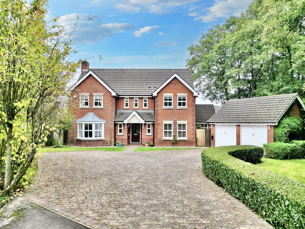 4-bed detached on Swanholme Way, Baldwins Gate, ST5, £625,000