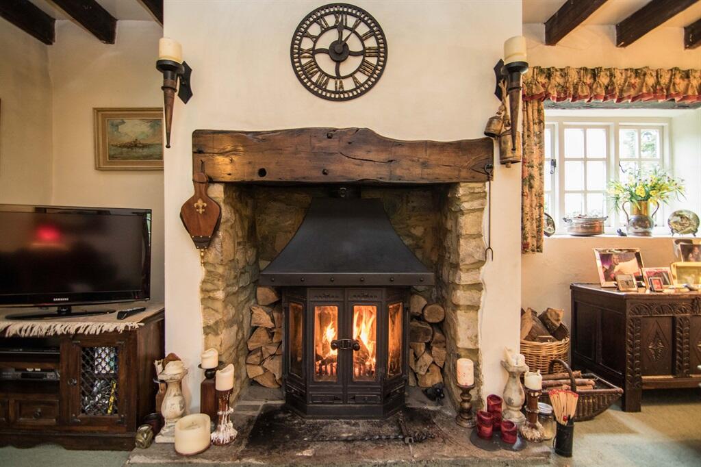 House in Cardiff, Llancarfan - More