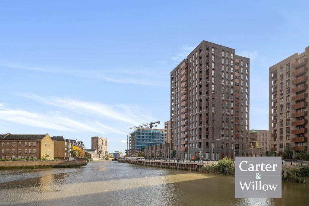2-bed flat on Teal point, Drydock Square, Barking, £350,000