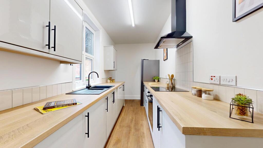 House in Leicester - View 4