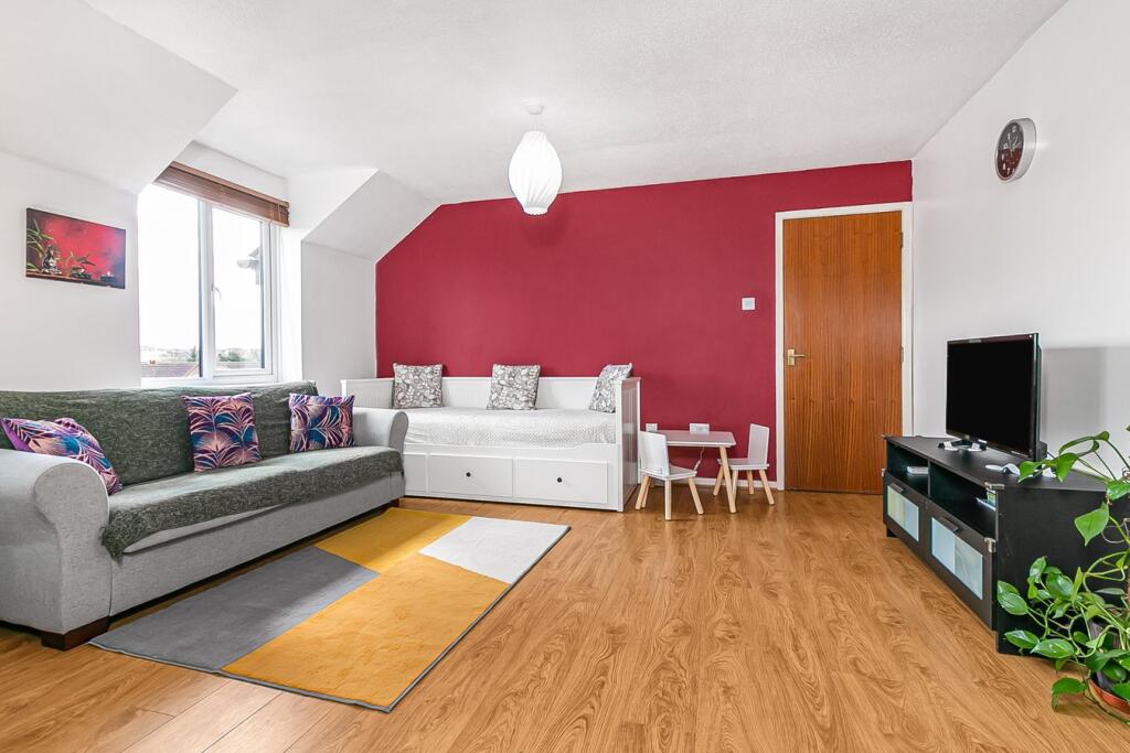 Pascal Way, Letchworth Garden City, SG6 - View 4