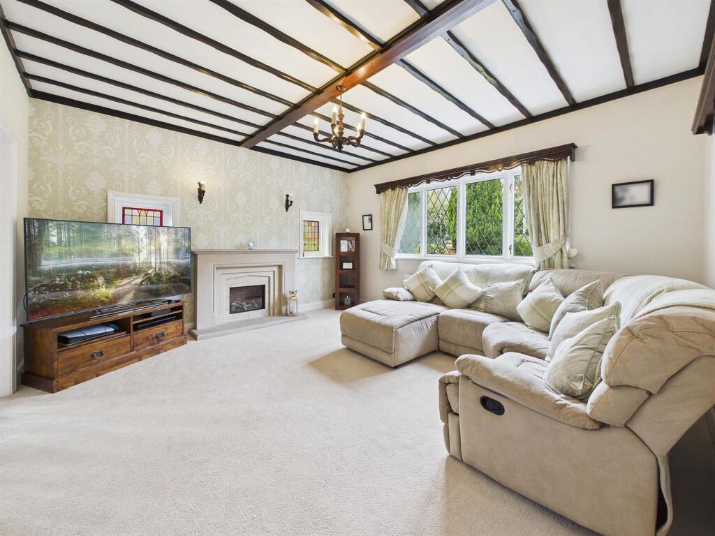 Tudor Lodge, High Heworth Lane photo 3