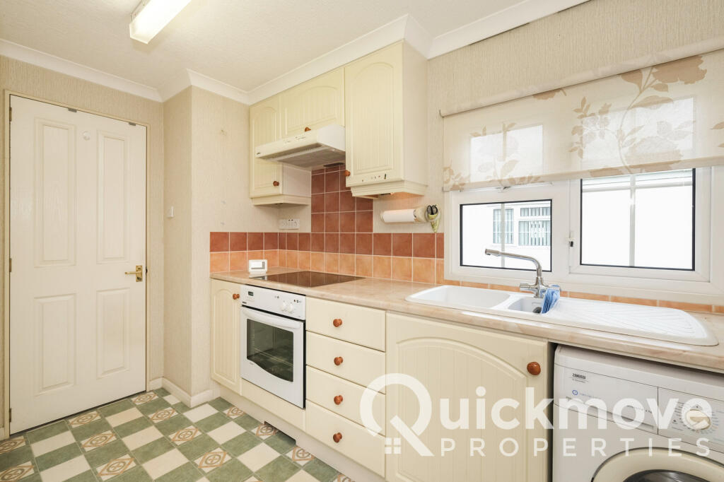 Gunthorpe, Nottinghamshire, NG14 photo 2