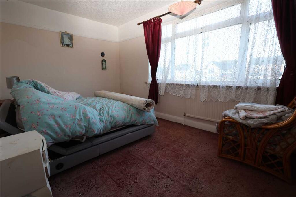 Farnham Road, Slough photo 4