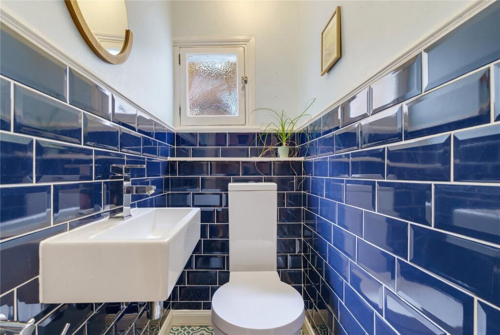 Apartment in London - View 5