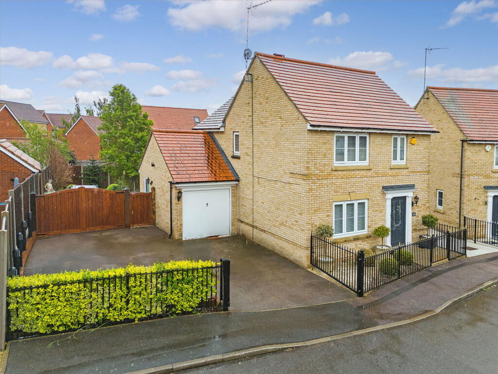 Main image of property: Cromwell Road, Flitch Green, Dunmow, CM6 3GE