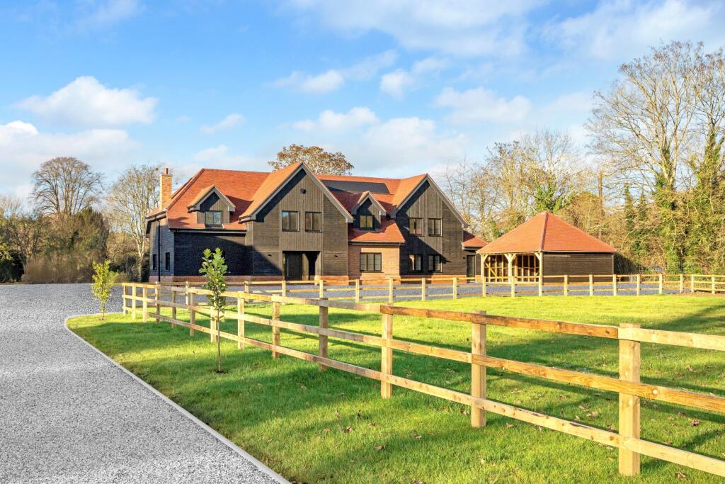 Main image of property: Lower Assendon, Henley-on-Thames, Oxfordshire, RG9