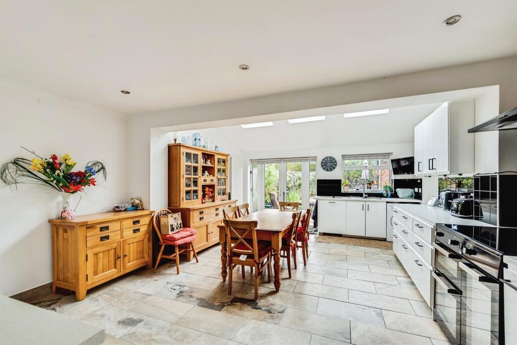 House in Hemel Hempstead, Oakley - View 2