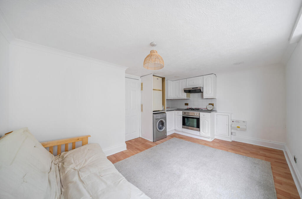 Apartment in Brighton, Queen's Park - View 4