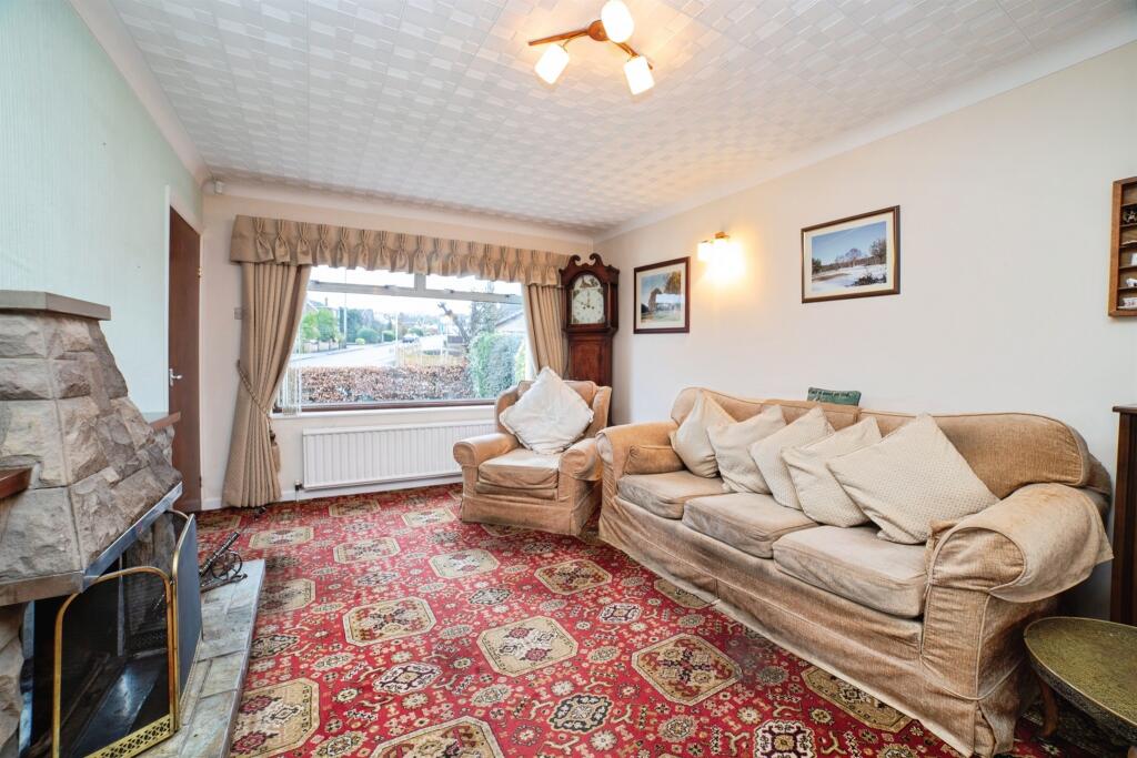 House in Mansfield, Nottinghamshire - More