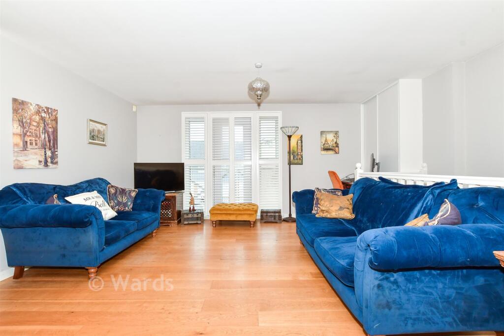 House in Tonbridge and Malling, Holborough Lakes, Snodland - View 3