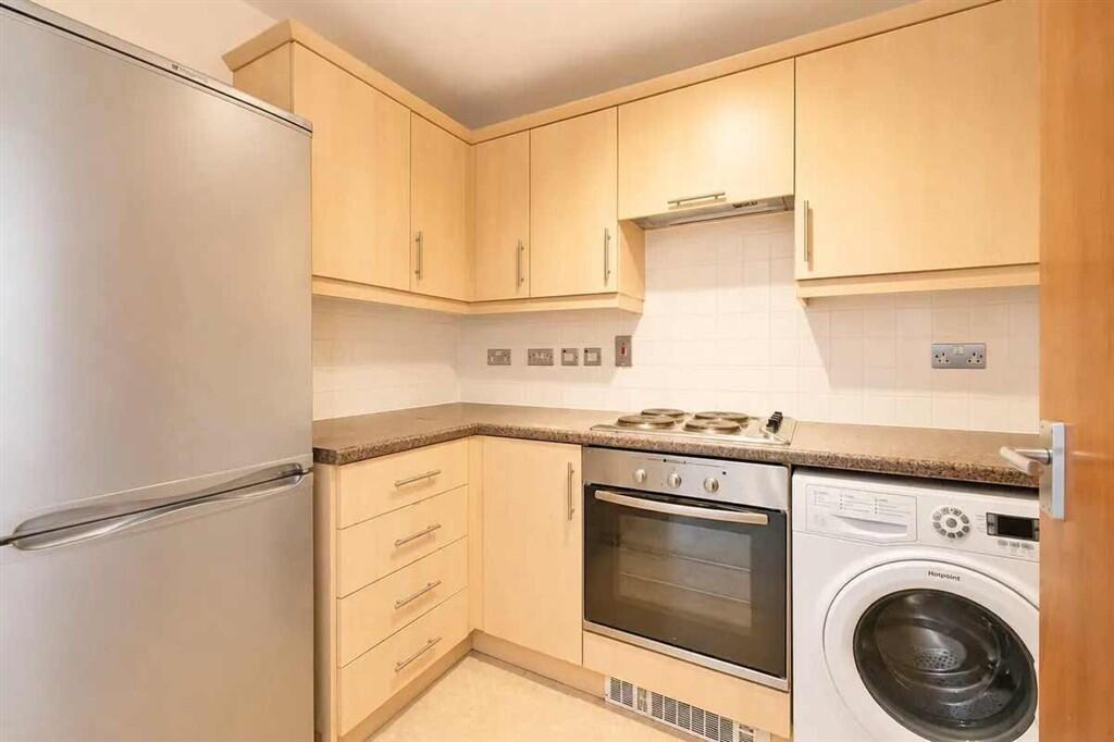 Apartment in London - More