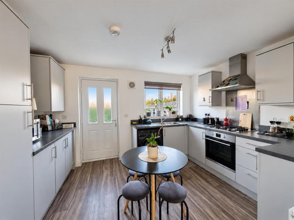 House in Stroud, Great Oldbury - View 4