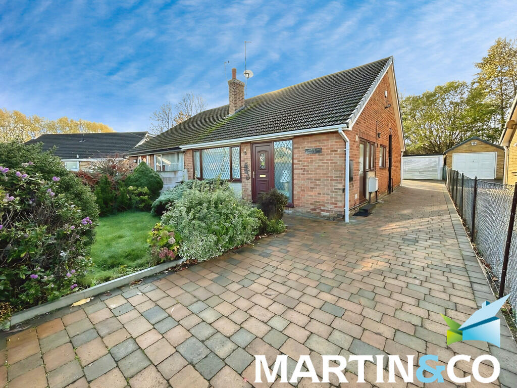 3-bed semi-detached on Broad Acres, Durkar, £260,000