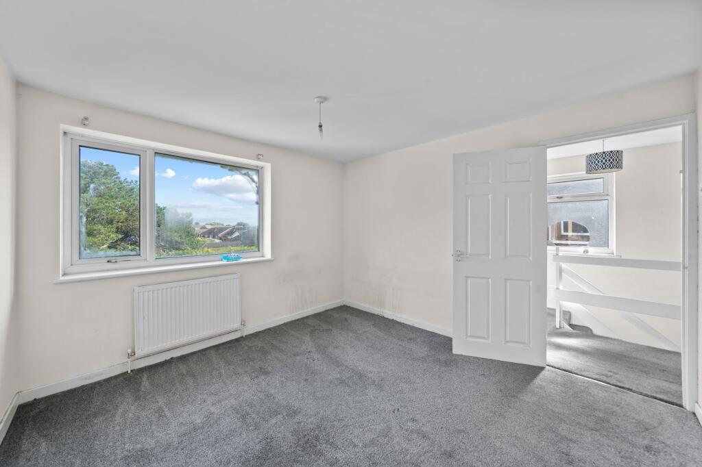 House in Warrington, Wash End, Leigh - More