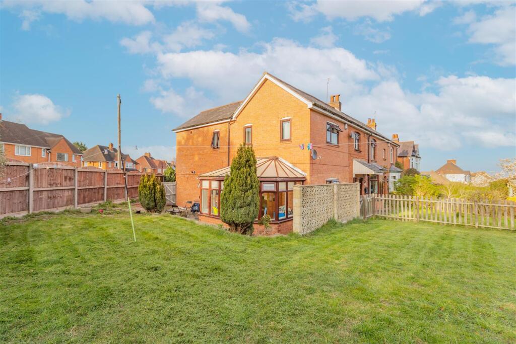 House in Bromsgrove, Worcestershire - View 5