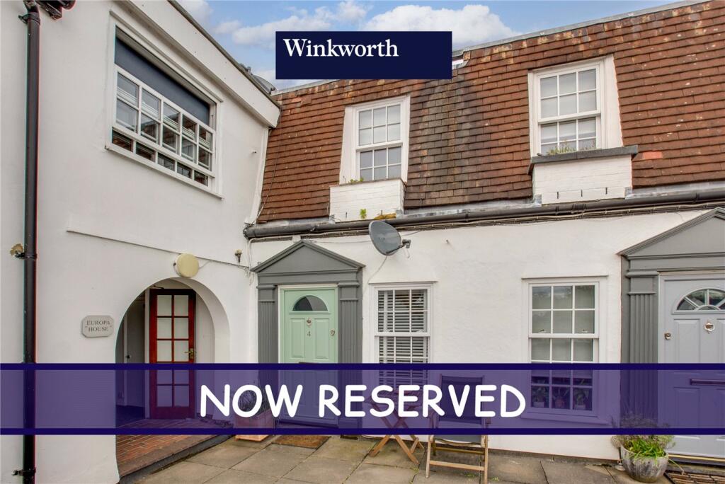 Main image of property: Marsham Way, Gerrards Cross, SL9