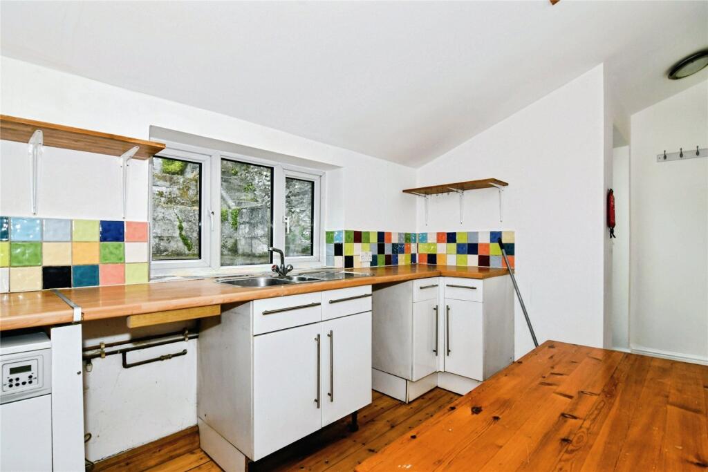House in Plymouth, Camelford - View 5