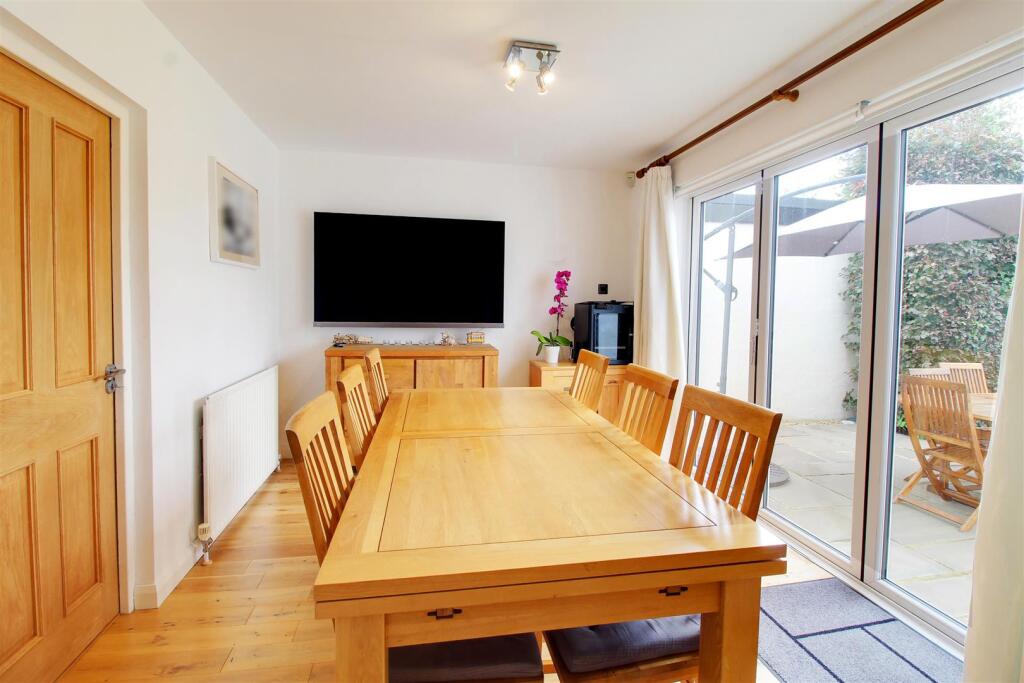 Additional image 14 of Bradmore Way, Brookmans Park