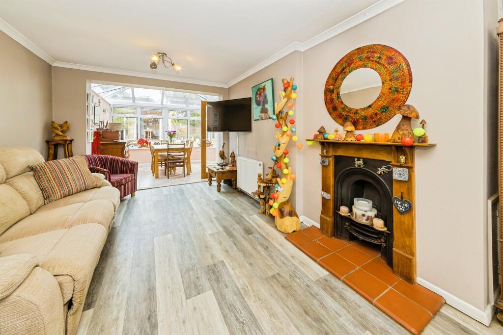 House in Mid Sussex, Worth - View 4