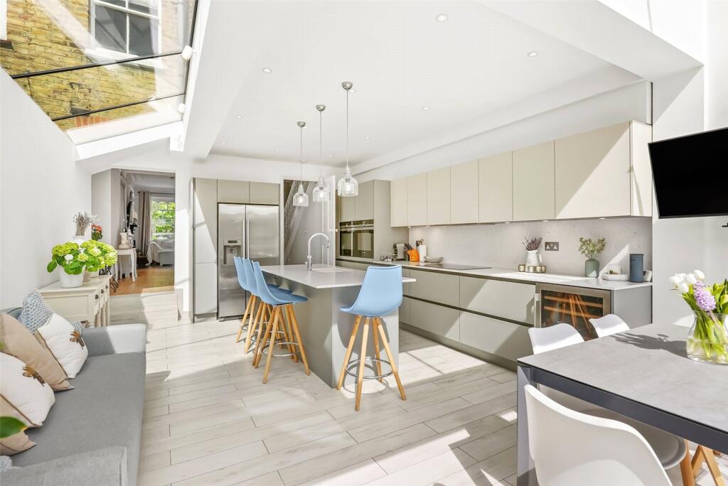 House in Twickenham - View 5