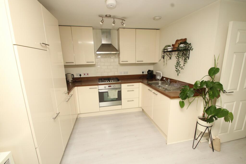 Apartment in London, Broom Hill, Goddington - View 4
