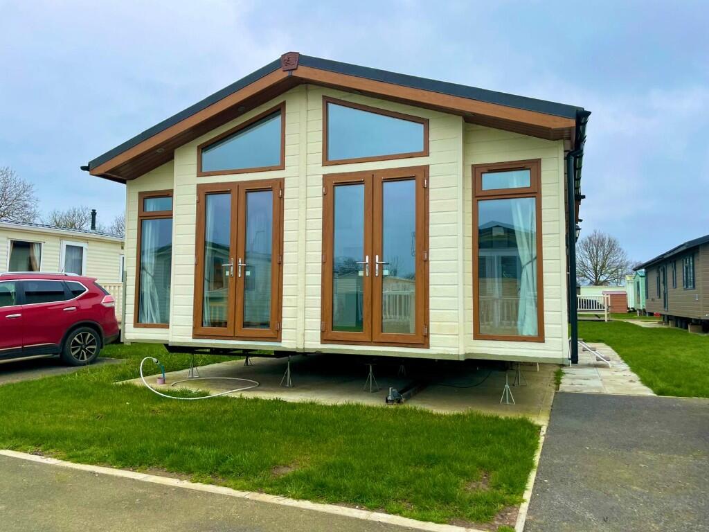 Main image of property: Albany Lodge, Manor House Holiday Park, Church Laneham, Nottinghamshire