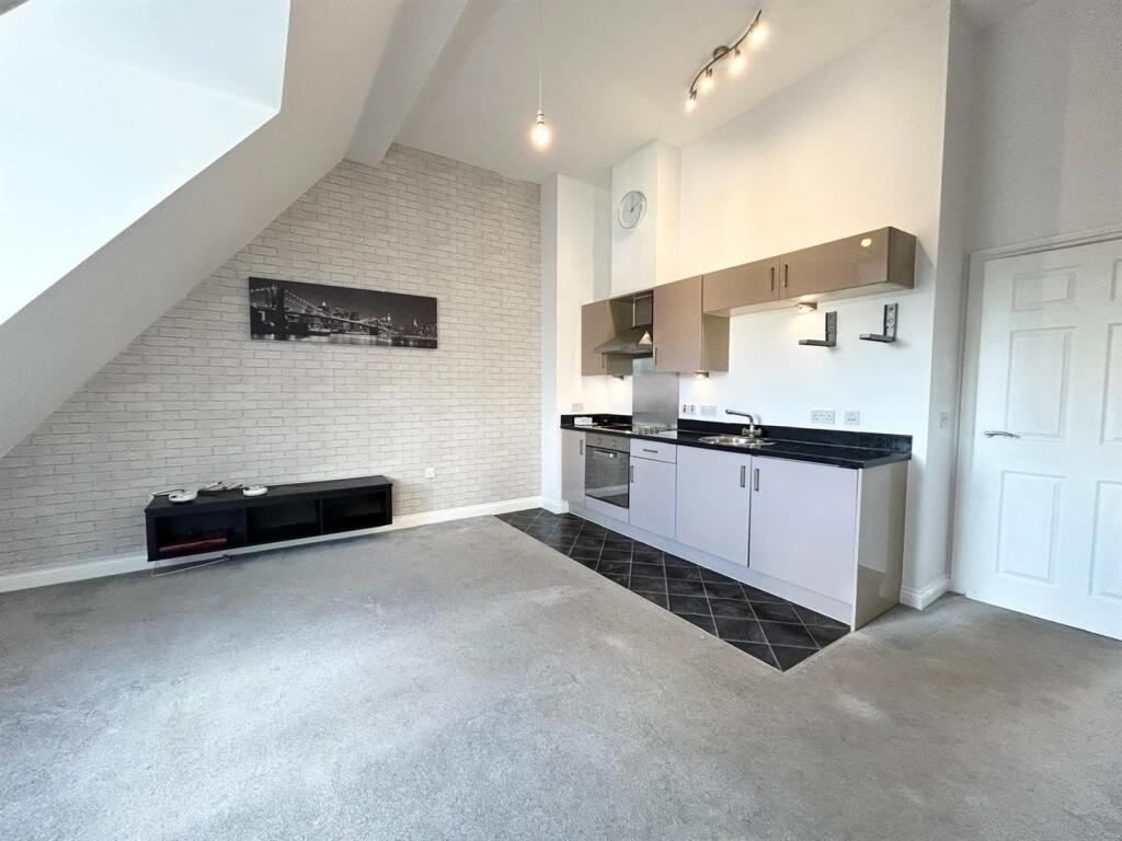 Apartment in Bristol - View 4