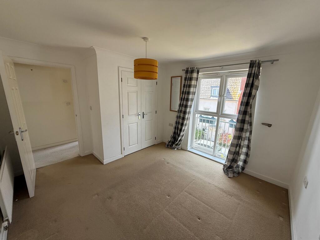 Apartment in Poole, Longfleet - View 5