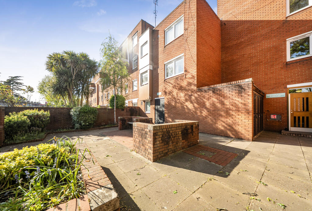 Main image of property: Granville Road, London, SW18