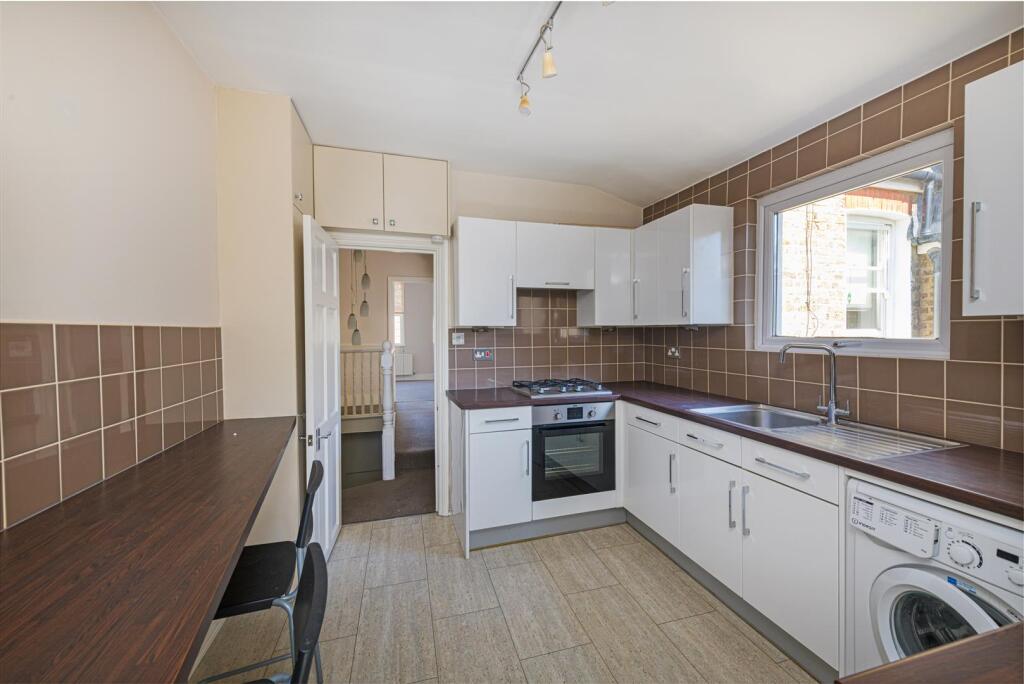 Apartment in London - More